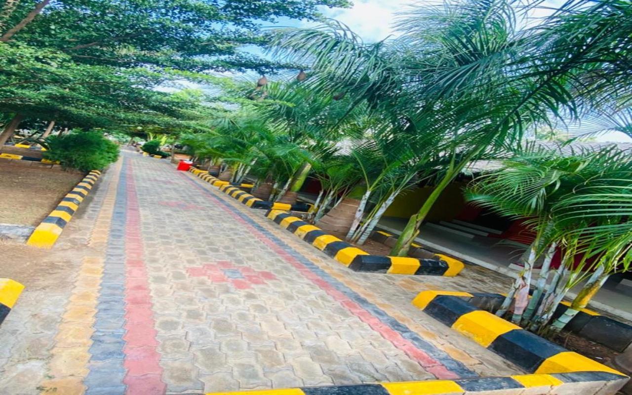 Hotel Megha Resort Hampi Εξωτερικό φωτογραφία
